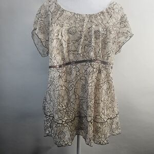 Venezia 18/20 blouse with lace. Brown and beige.